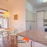 #103 Foxy V By Holidays Apartament *